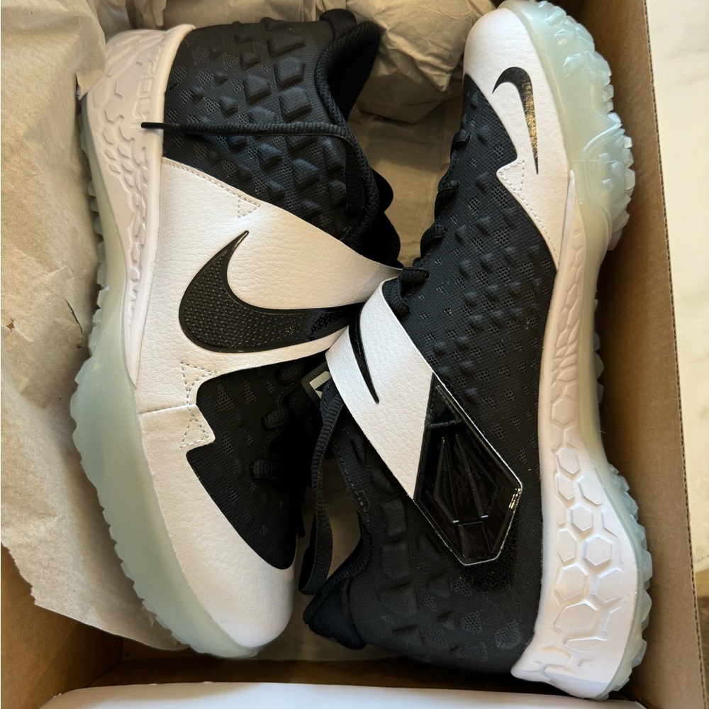 Nike Force Zoom Trout Turf Shoes- size 7.5
